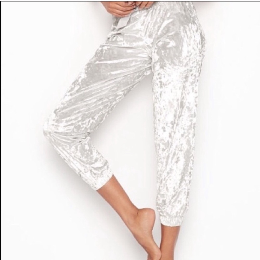 Victoria’s Secret PINK light gray velvet sweatpant